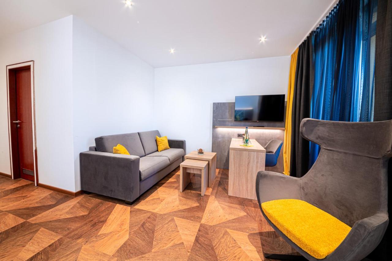 Arotel Best Living Nuernberg Bagian luar foto