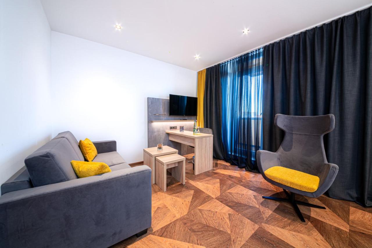 Arotel Best Living Nuernberg Bagian luar foto