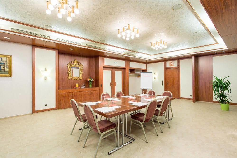Arotel Best Living Nuernberg Bagian luar foto