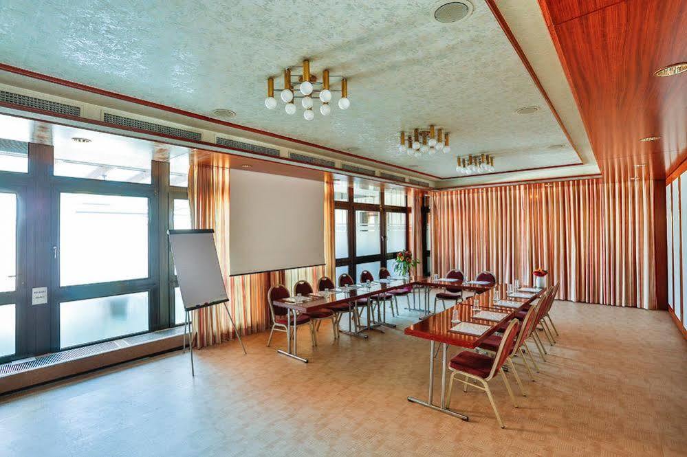 Arotel Best Living Nuernberg Bagian luar foto