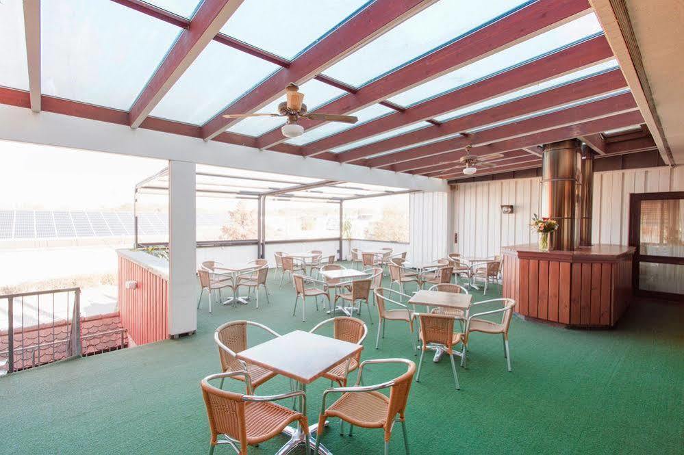 Arotel Best Living Nuernberg Bagian luar foto
