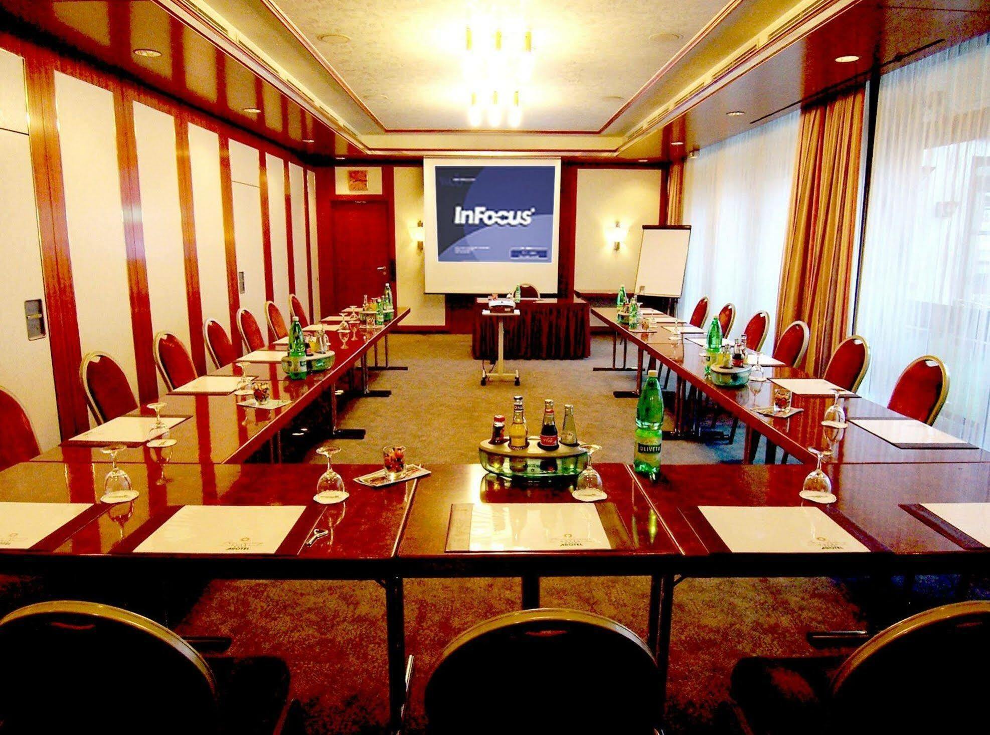 Arotel Best Living Nuernberg Bagian luar foto